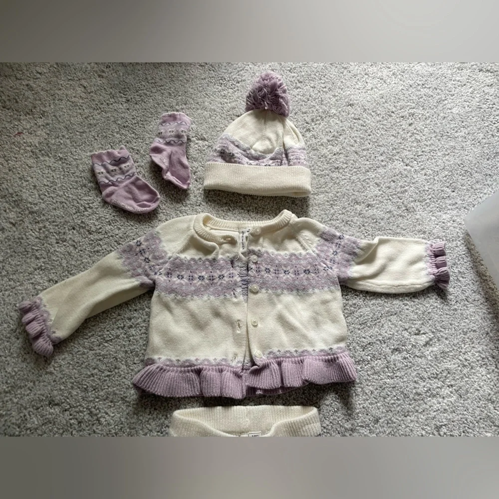 Janie and Jack Sweater Baby Outfit - Picture 2 of 8